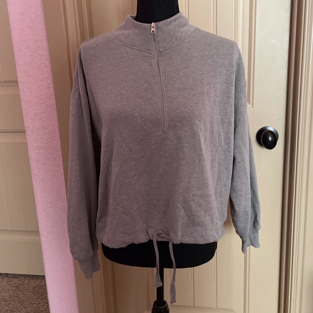 Old Navy Grey Sweater
